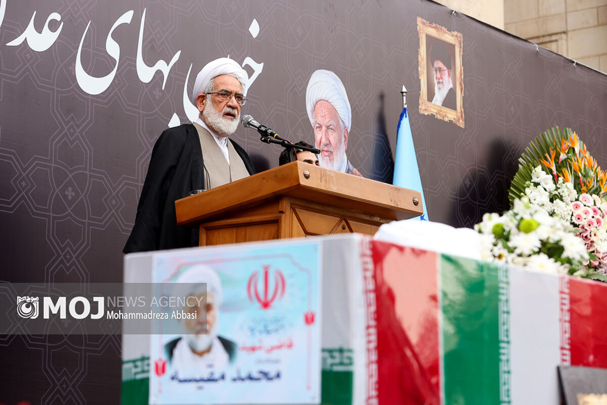 مراسم تشییع پیکر علی رازینی و محمد مقیسه