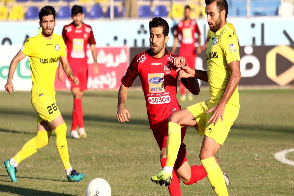 نتیجه بازی شهرداری ماهشهر و پرسپولیس در نیمه نخست