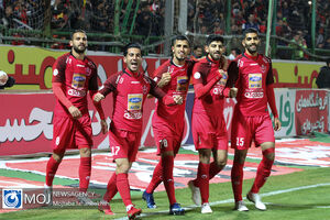 دیدار تیم های فوتبال ذوب آهن و پرسپولیس - ۱۴ آذر ۱۳۹۸