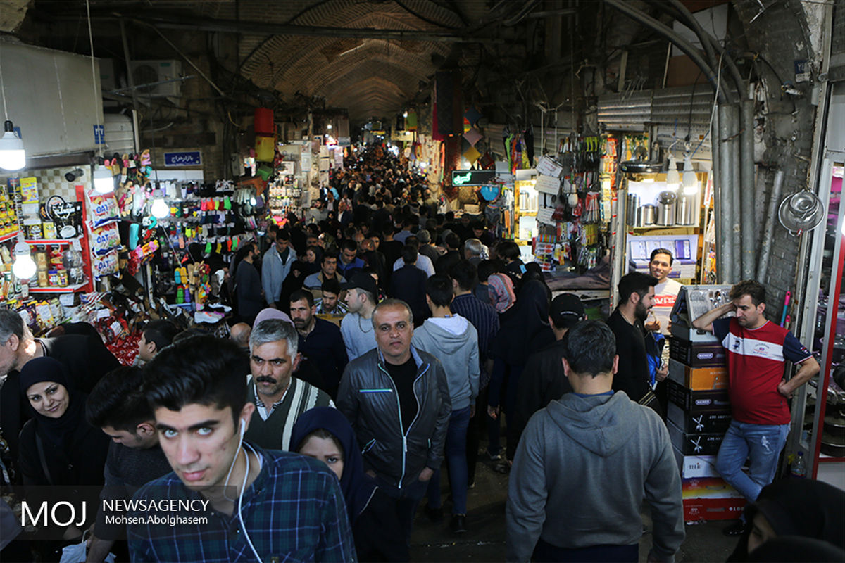 ساعت پایانی سال ۹۶ در بازار تهران