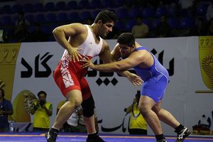 ادامه پیروزی های بیمه رازی لرستان در مسابقات لیگ کشتی کشور