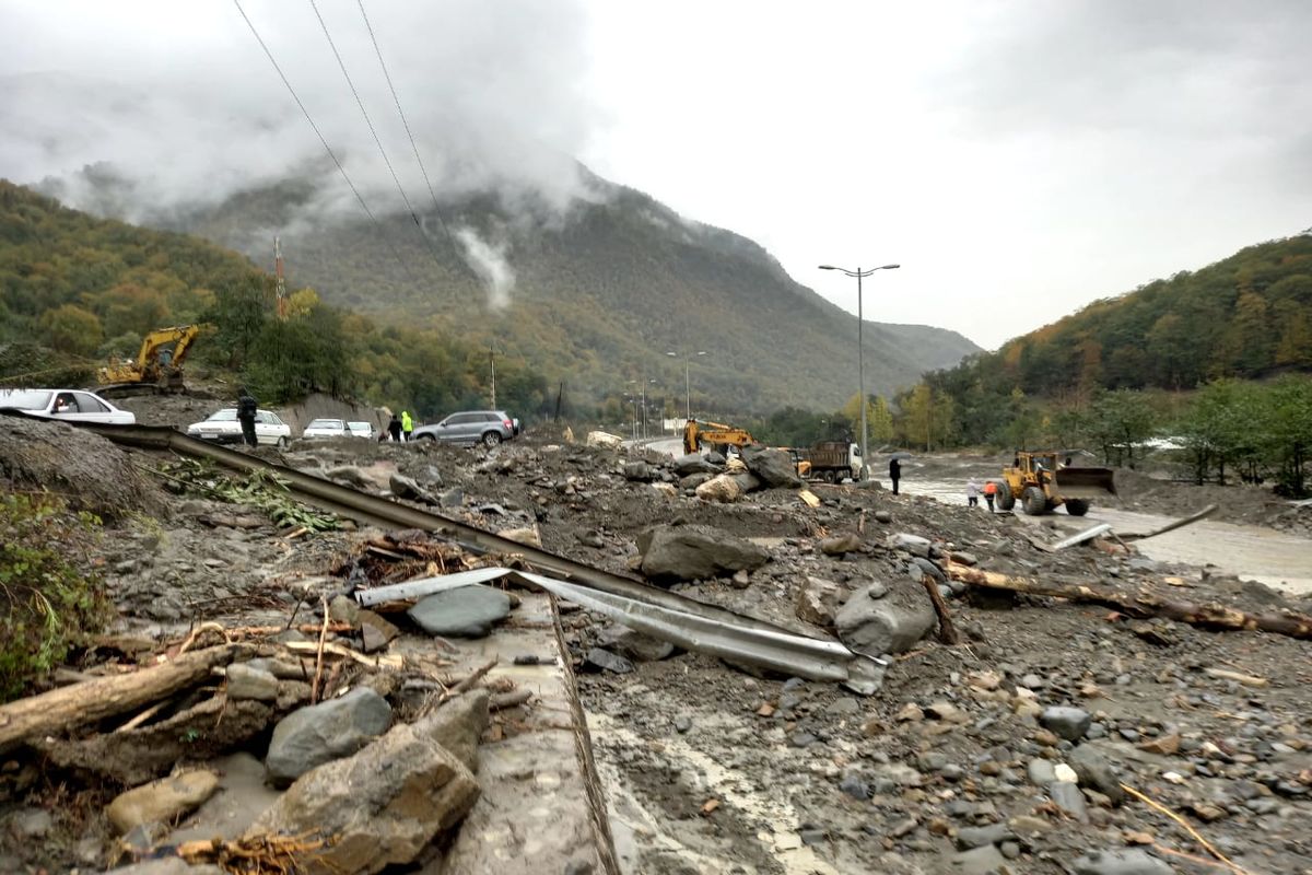 سیل ویرانگر در قطعه 4 آزادراه تهران شمال