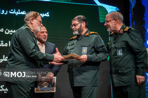 مراسم تجلیل از راویان خط مقدم رسانه