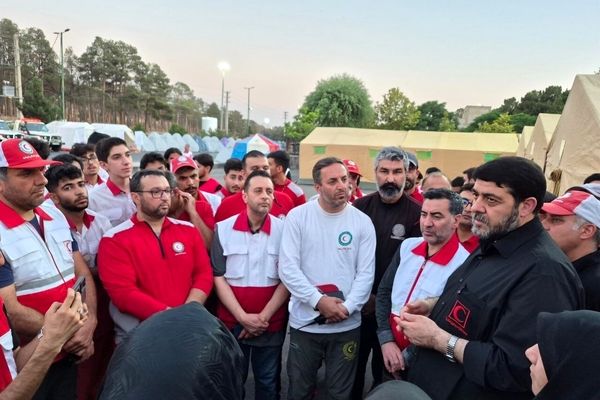 هلال‌احمر تا پایان مراسم تشییع رهبر شهید آماده باش است