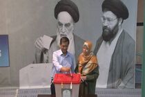 عبدالناصر همتی رای خود را به صندوق انداخت