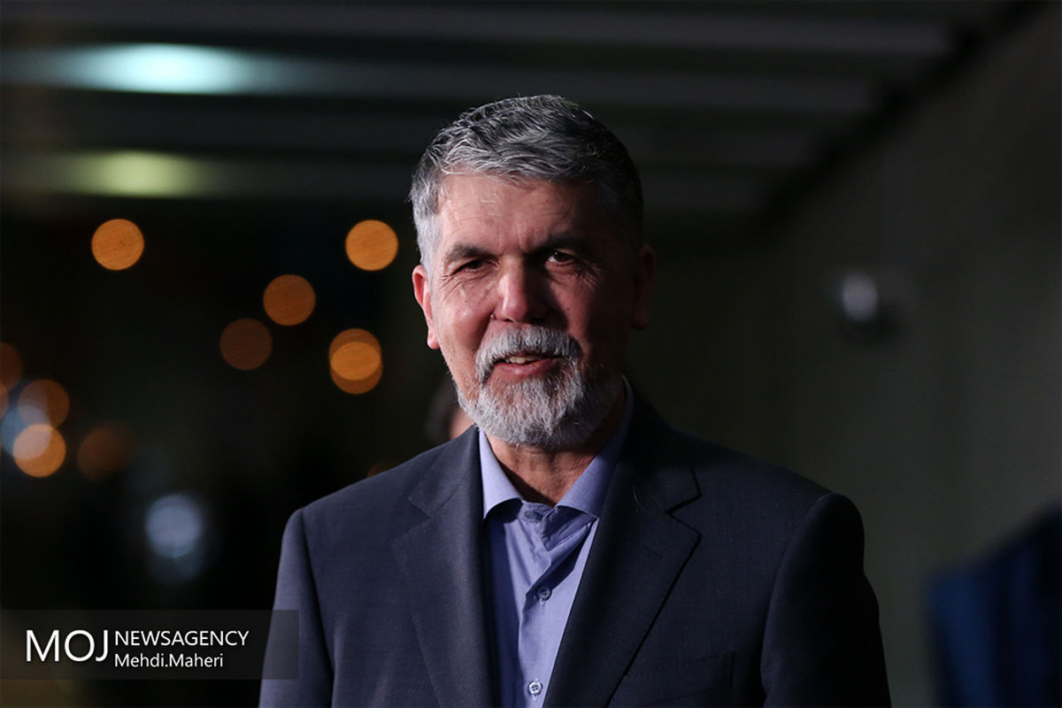 بازدید وزیر فرهنگ از سینمای رسانه جشنواره فیلم فجر/ سیدعباس صالحی