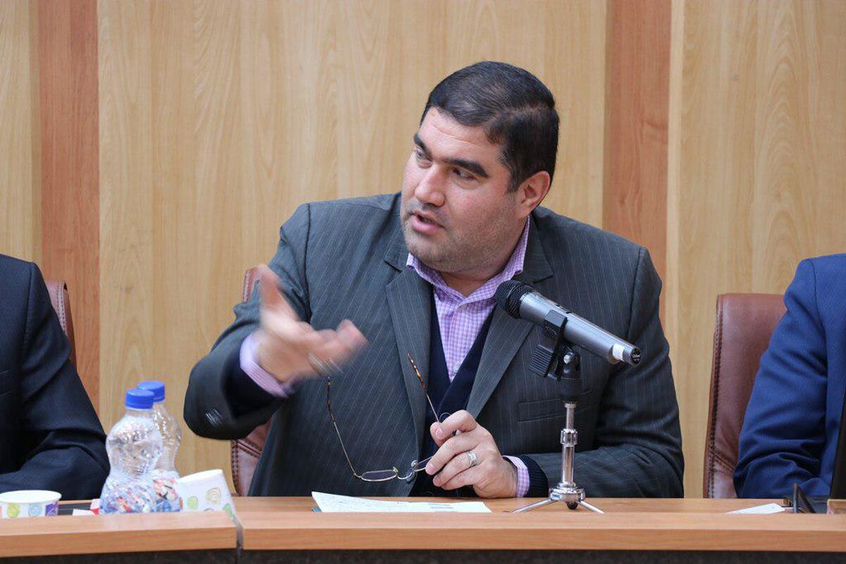 اکبرزاده