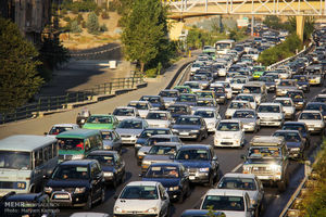 آخرین وضعیت ترافیکی  جاده ها/ مه گرفتگی و کاهش دید در محور لردگان