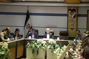 از تولید محصولات پر آب در استان قم جلوگیری شود