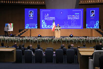 انسان واقعی کسی است که با تمام وجود، دانایی و علمش برای گره‌گشایی از مشکلات تلاش کند
