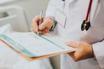 استمرار ارائه خدمات درمانی تعهد جامعه سلامت است
