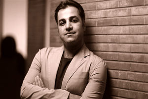 پارتی پربازیگرترین نمایش آرش عباسی در سایه اجرا می شود