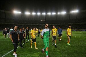 سپاهان با شکست مقابل قزوینی‌ها صدر را تقدیم پرسپولیس کرد