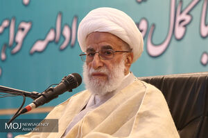 کسانی که تاب تحمل این نظام را ندارند شناسایی و محکوم شوند