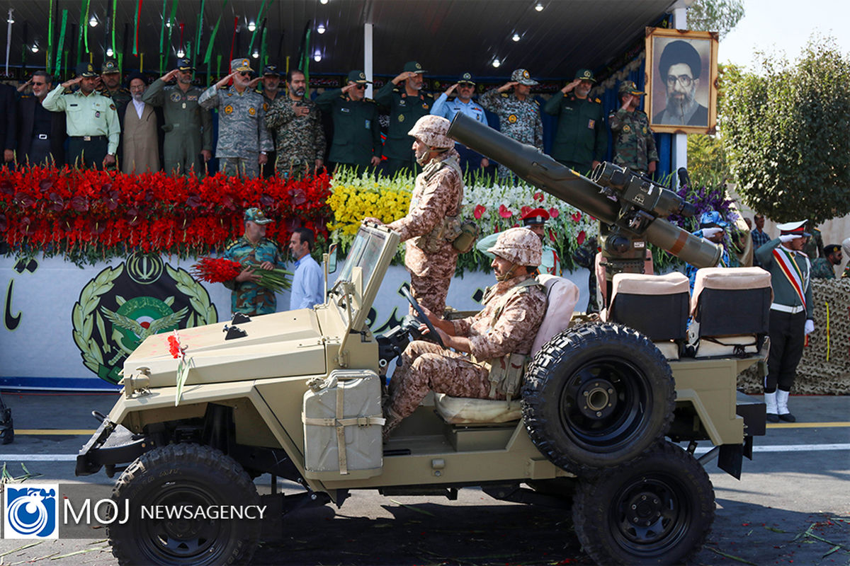 رژه نیروهای مسلح در اصفهان