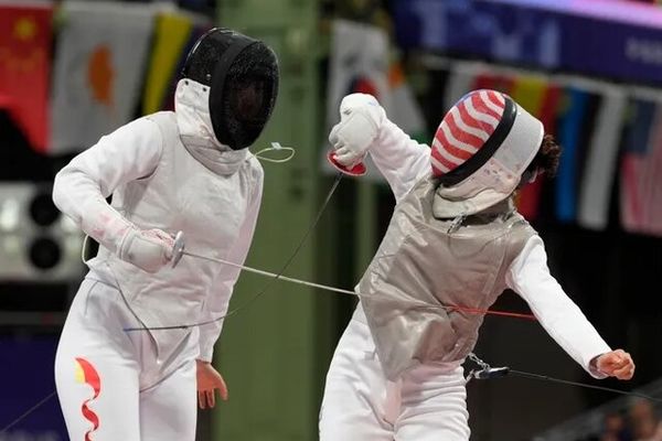 دختر شمشیرباز ایران در المپیک دانش‌آموزی به مدال برنز رسید