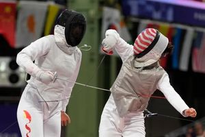 دختر شمشیرباز ایران در المپیک دانش‌آموزی به مدال برنز رسید