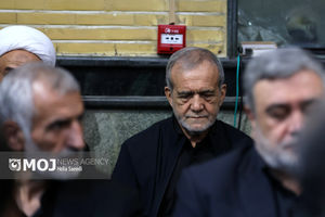 رئیس جمهور در مراسم یادبود سرداران شهید خاتم الانبیاء حضور یافت