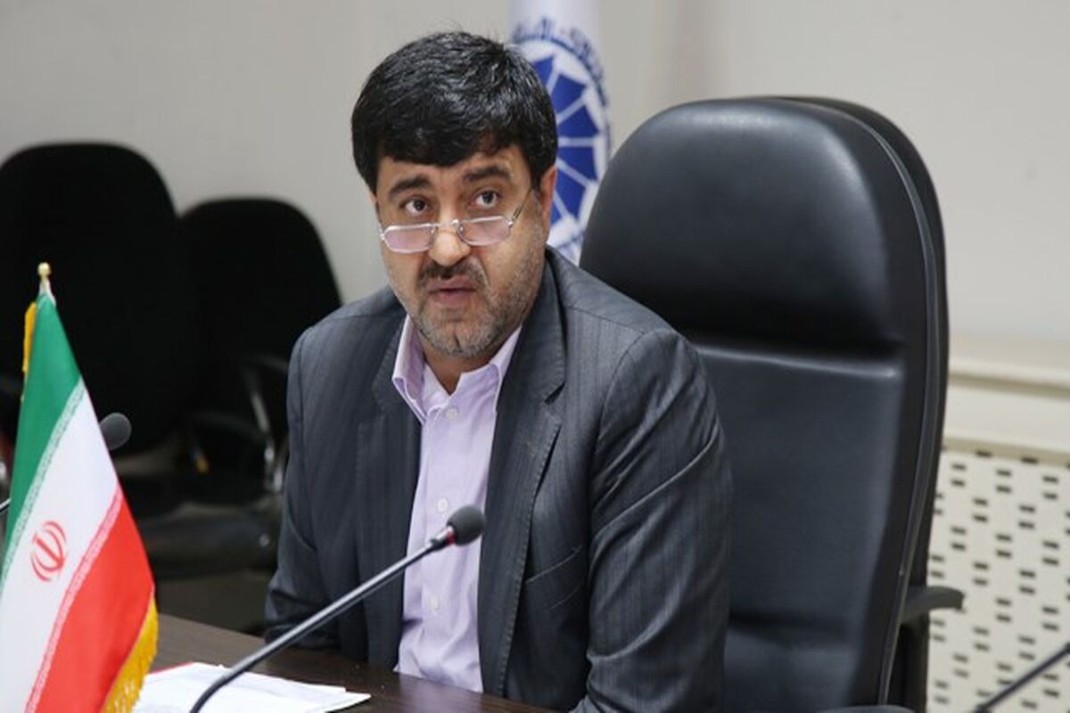 رئیس پژوهشکده پولی و بانکی 