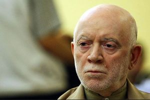 قوه قضائیه غارتگران بیت‌المال را در هر لباس و مقامی محاکمه کند