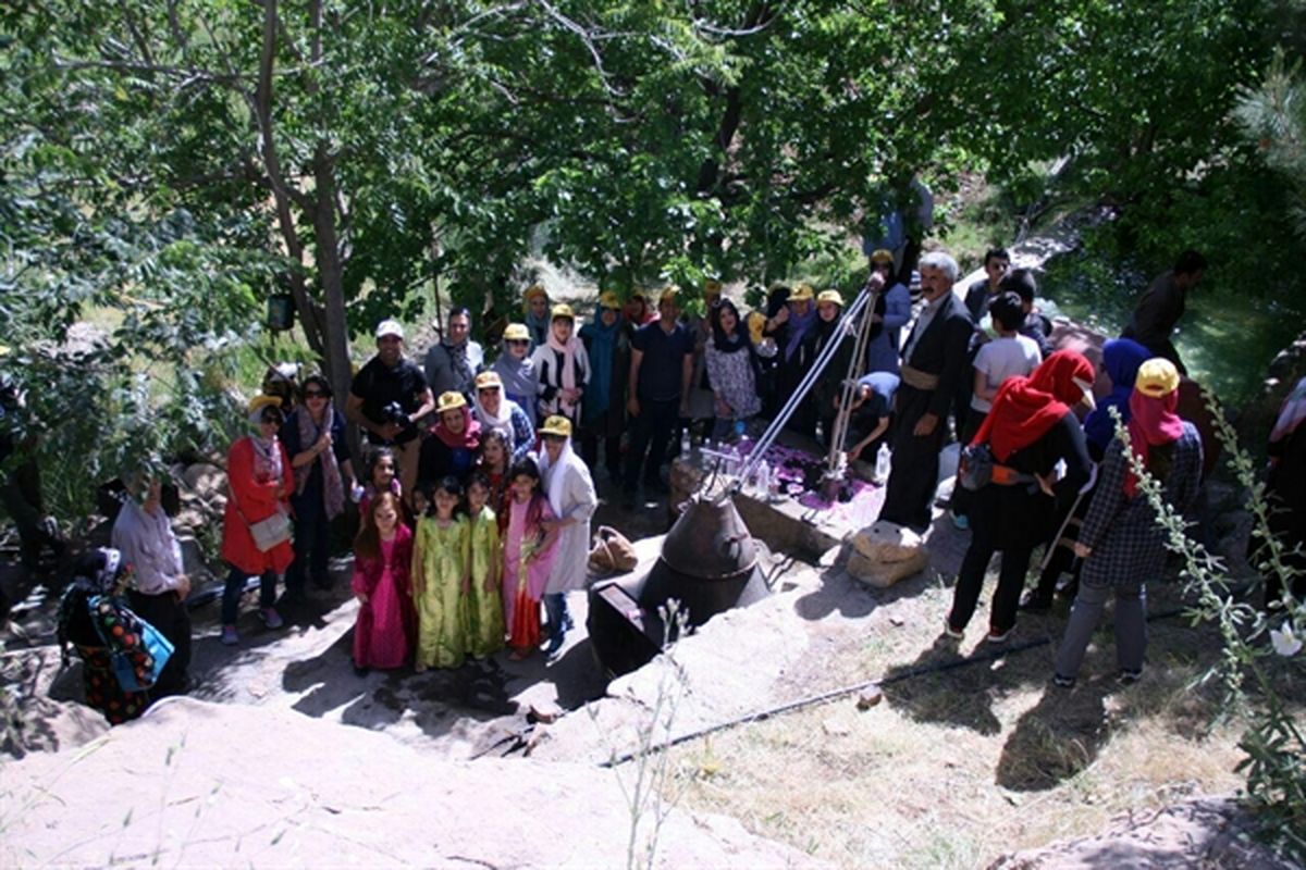 جشن گلاب گیران