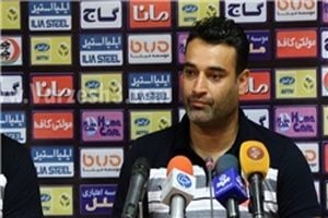 سرمربی سپید رود به نشست خبری نرسید