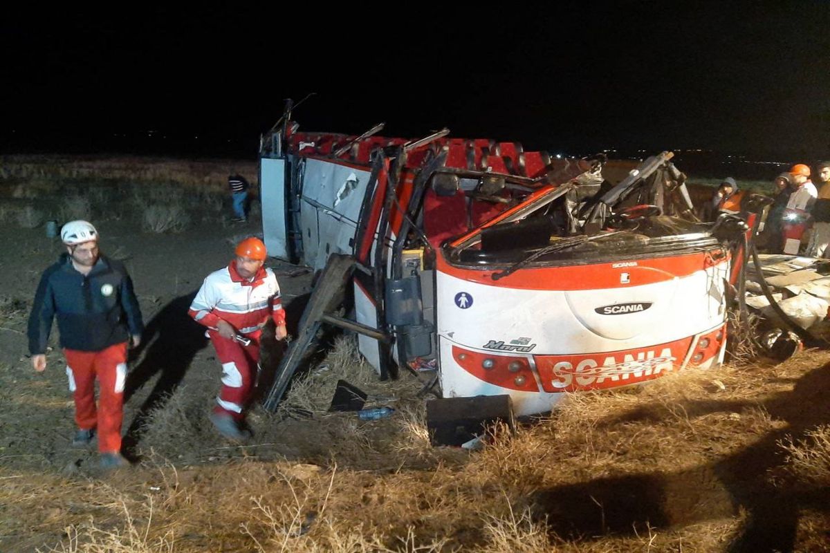 واژگونی اتوبوس