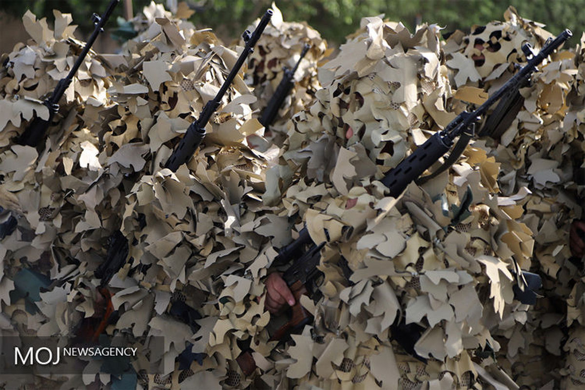 رژه+یگان+های+نمونه+ارتش+در+بندرعباس