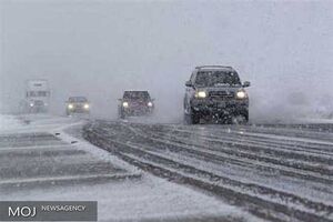 بارش برف و باران در محورهای مواصلاتی ۶ استان کشور
