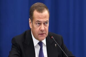 مدودف از فروپاشی خط مقدم اوکراین خبر داد