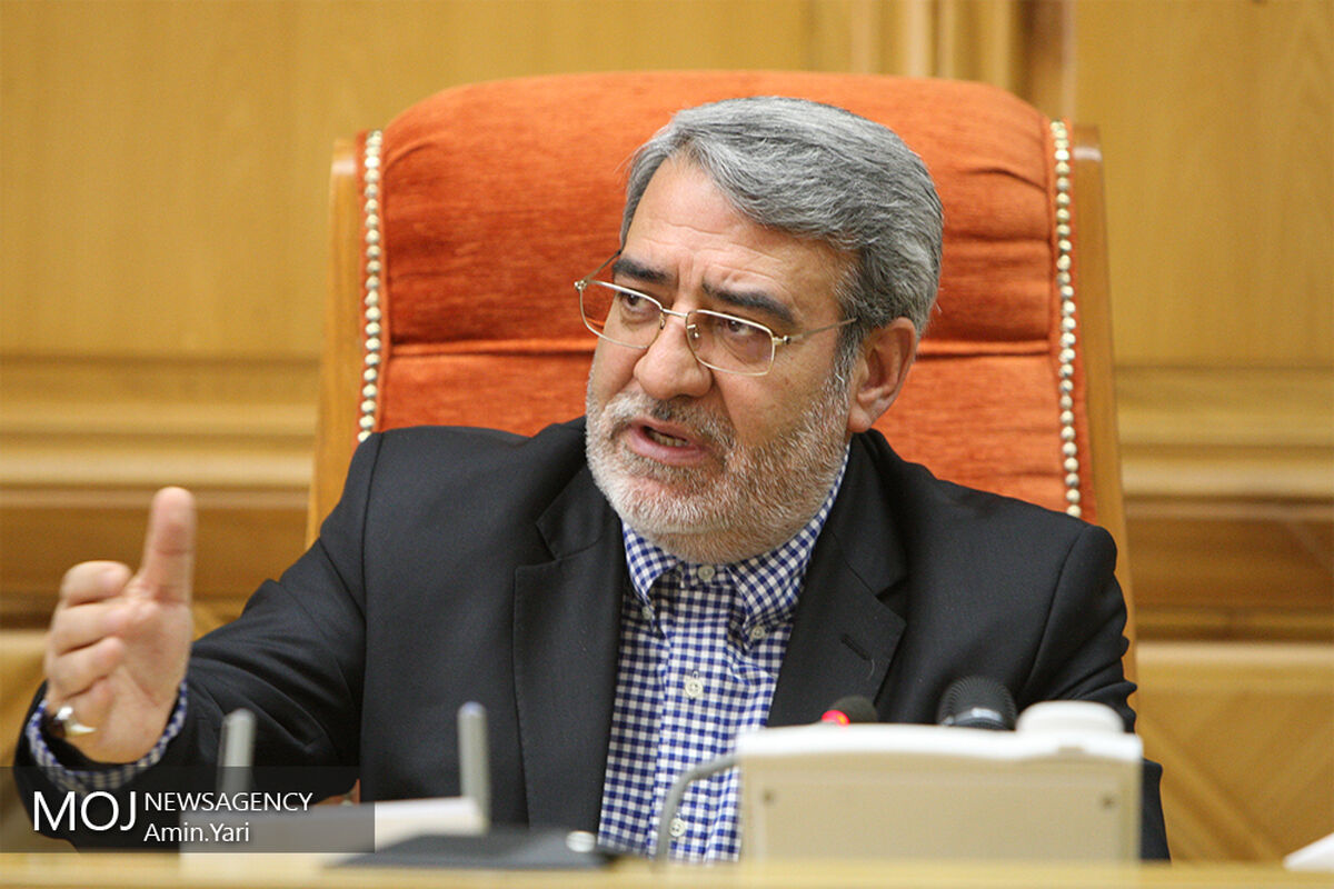 اعطای حکم شهردار جدید تهران توسط وزیر کشور