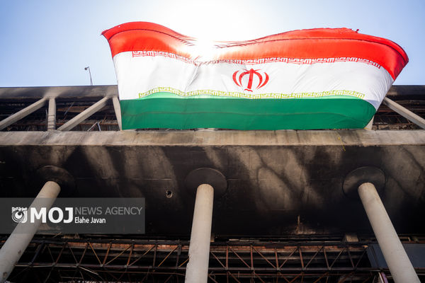 بخشی از آثار حمله اسرائیل به ساختمان شیشه‌ای به عنوان نماد مقاومت باقی می‌ماند