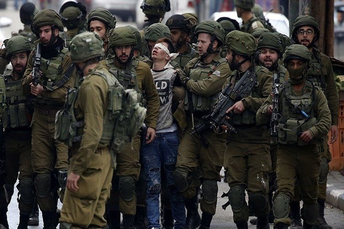 دستگیری فلسطینیان در کرانه باختری توسط رژیم صهیونیستی