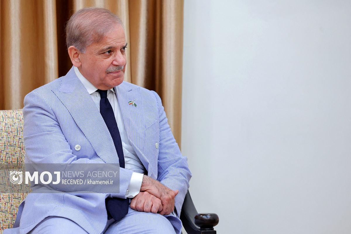 دیدار نخست وزیر پاکستان با رهبر انقلاب اسلامی