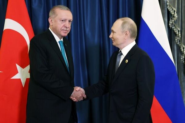 روسیه و ترکیه گسترش همکاری‌های اقتصادی و انرژی را بررسی کردند