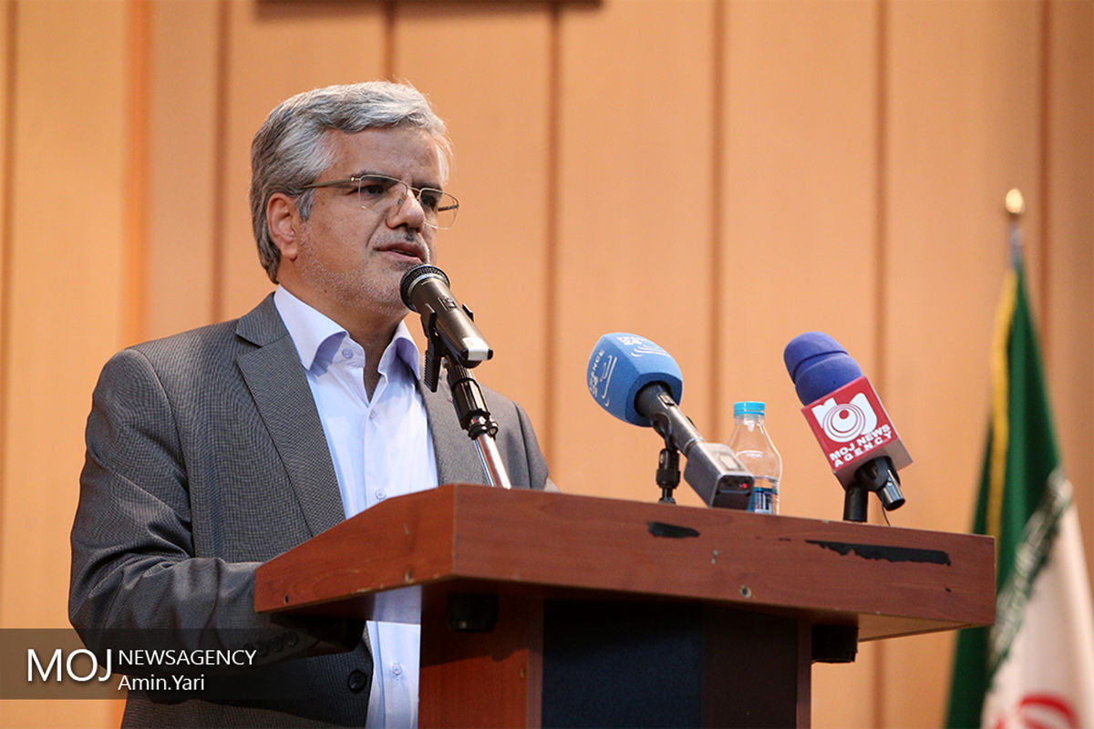 محمود صادقی نماینده تهران در دهمین دوره مجلس شورای اسلامی