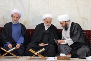 برکت قرآن کریم راهگشای بسیاری از مسائل است