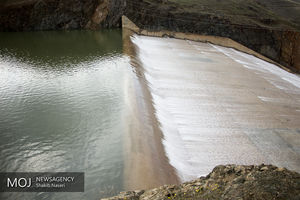 سر ریز شدن آب سد قشلاق سنندج