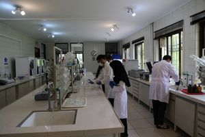 امکان برگزاری حضوری دروس عملی برای دانشجویان وجود دارد