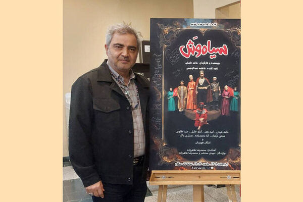 هنرمندان تئاتر همطراز با رزمندگان کارشان را انجام می‌دهند