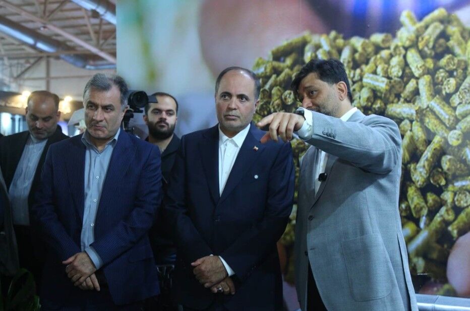 وزیر جهاد کشاورزی از نمایشگاه دام، طیور، آبزیان و صنایع وابسته بازدید کرد