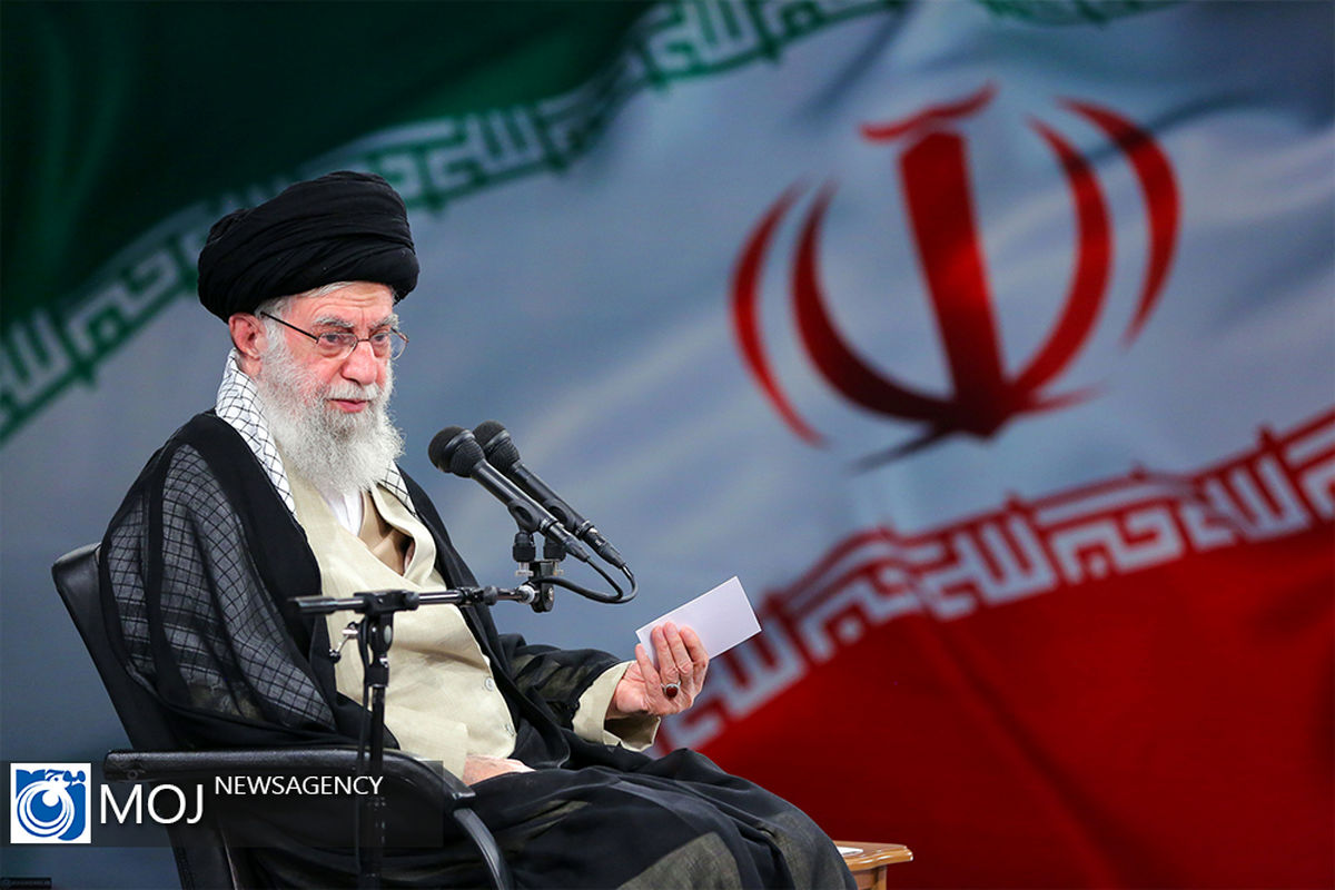 دیدار رهبر انقلاب اسلامی با خانواده‌های شهدا