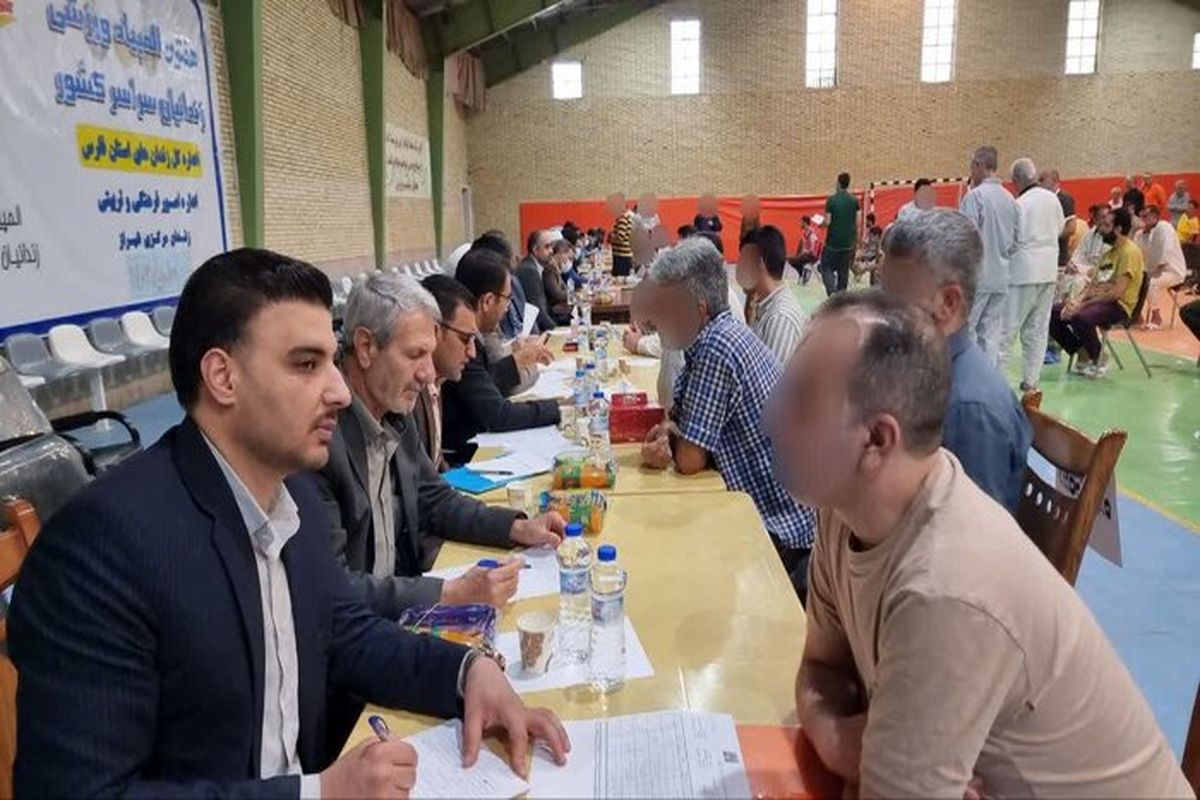 دیدار قضات با زندانیان شیراز 