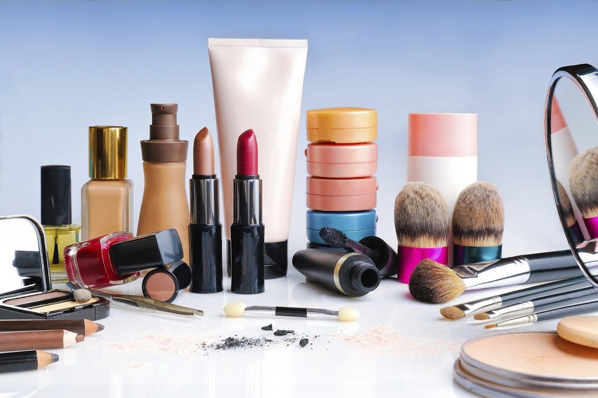 محصولات آرایشی و بهداشتی 