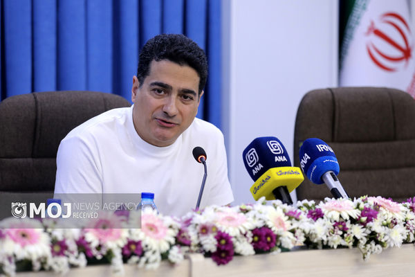 همایون شجریان با قطعه «ایران روشن» از عشق به وطن خواند+ موسیقی