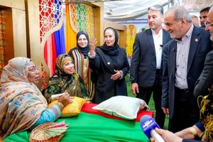 رئیس‌جمهور از نمایشگاه توانمندی‌های ساحل‌نشینان هرمزگانی بازدید کرد