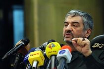 فرمانده سپاه از روستاهای مرزی در حاشیه شهر سر پل ذهاب بازدید کرد