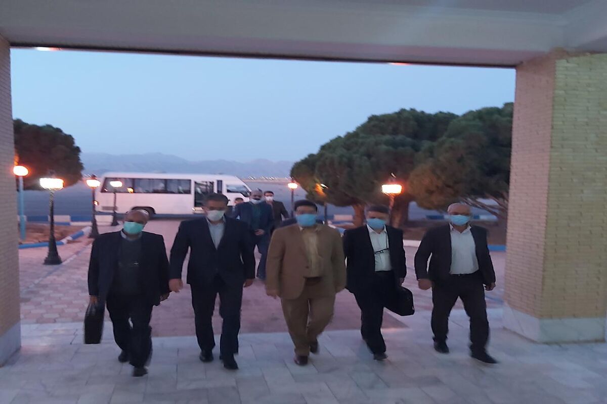 یزد د