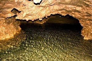 بحران جدی آب و فرونشست زمین در استان