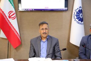 حمایت از ورود شرکت هایی با ظرفیت اقتصادی قابل توجه به بورس، ضروری است